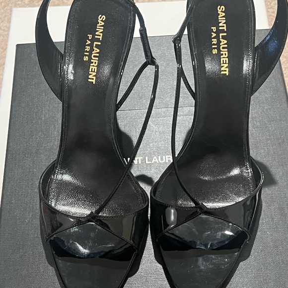 Saint Laurent Black Stiletto Heels with Knotted Detail - Picture 3 of 7